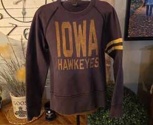 Iowa Hawkeyes Women's Black Sweatshirt